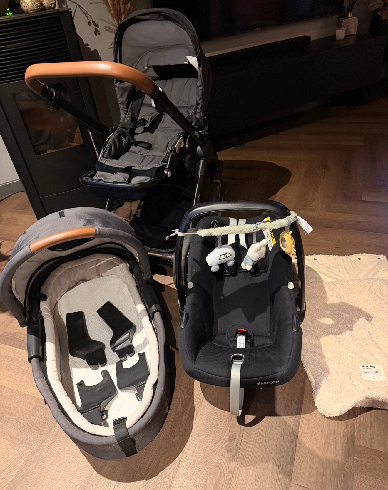 Complete Mutsy iGo kinderwagen + Maxi-Cosi + Isofix base, Ophalen, Gebruikt, Mutsy, Verstelbare duwstang