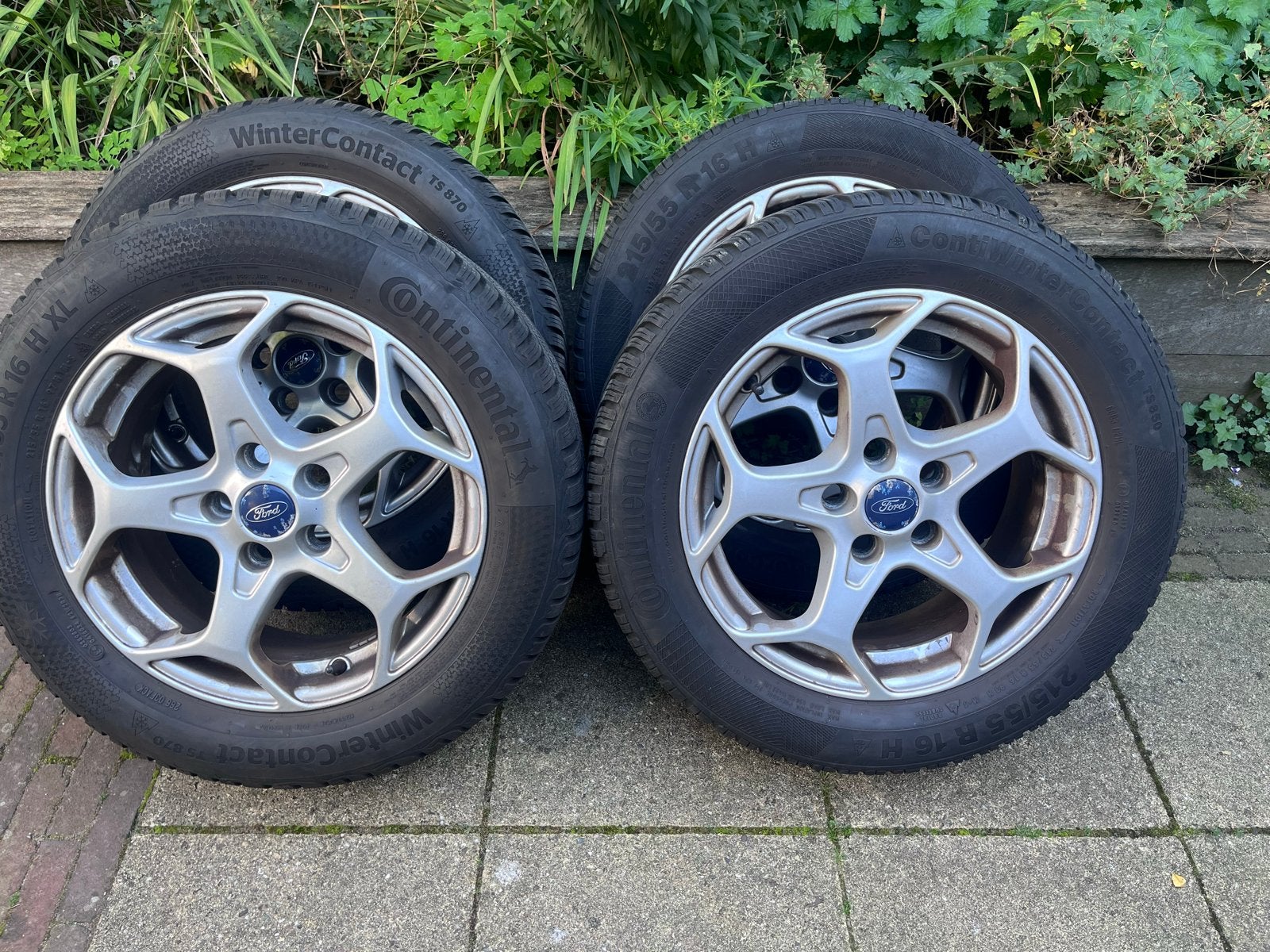 Continental Winterbanden met Velgen voor Ford Mondeo, Auto-onderdelen, 16 inch, Banden en Velgen, Personenwagen, Gebruikt
