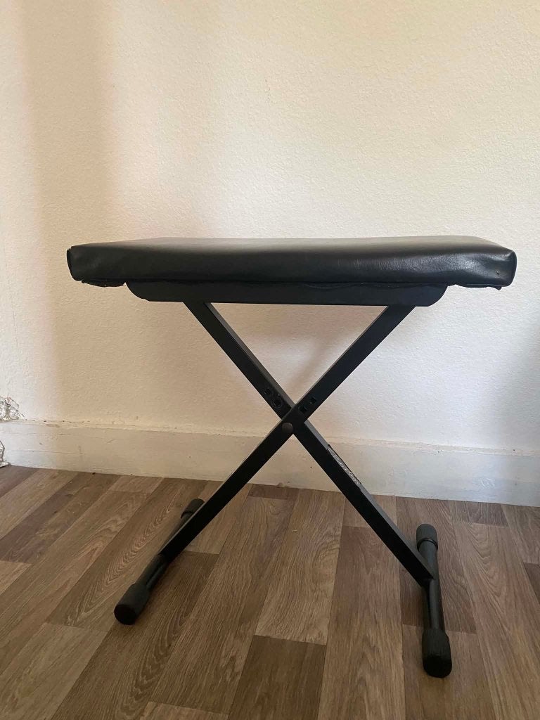 Piano stool, Ophalen, Hout