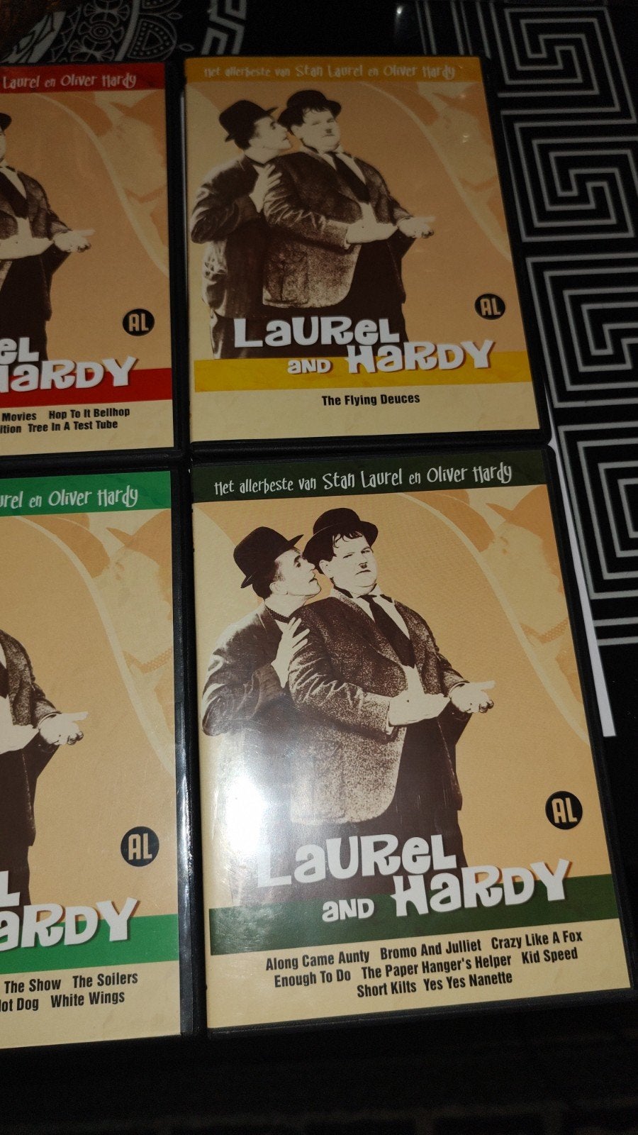 Laurel and hardy 6 DVD 1 DVD 4 euro Didam, Ophalen