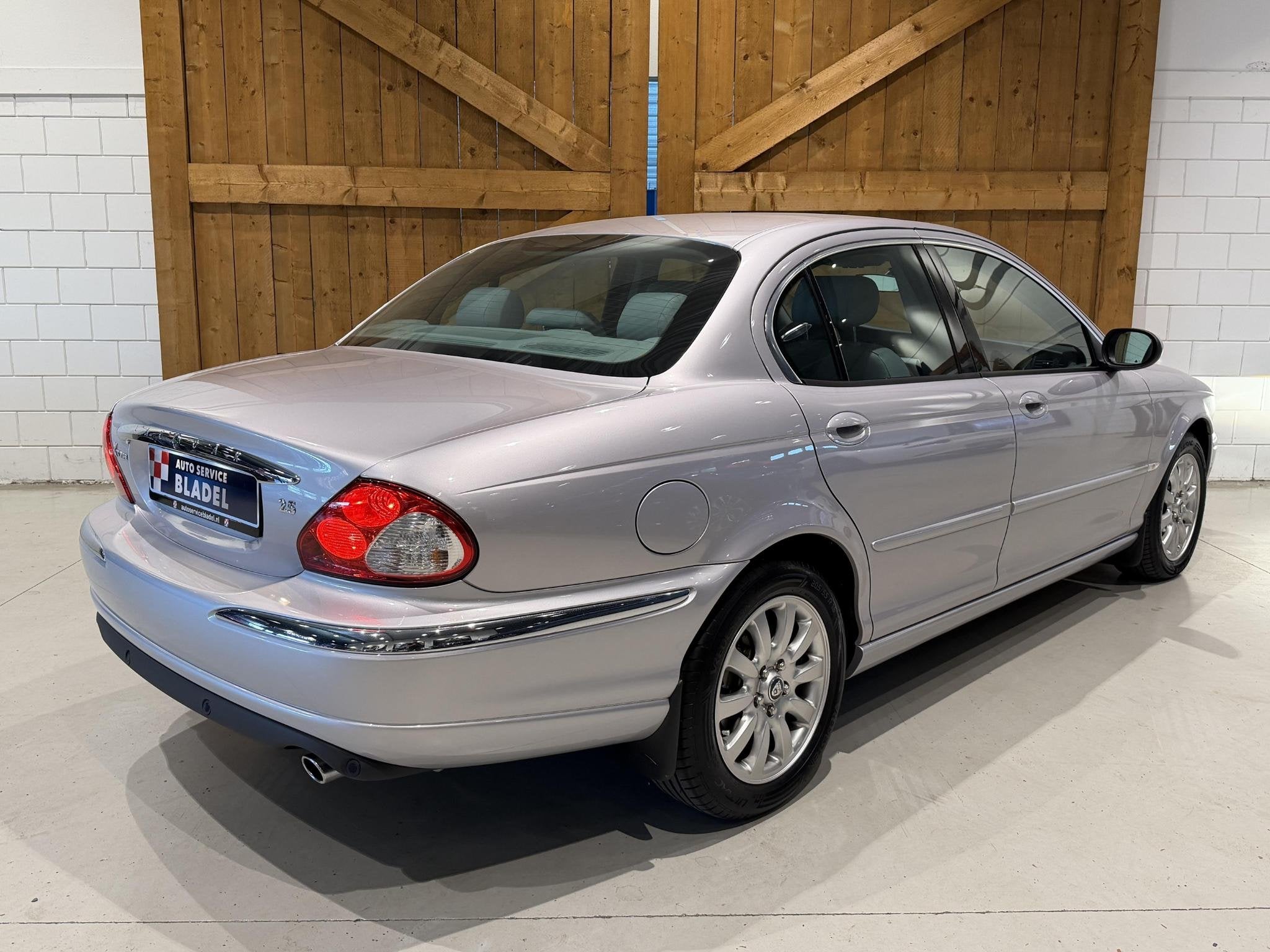 Jaguar X-type 2.5 V6 Executive Youngtimer Nieuwstaat, foto 4