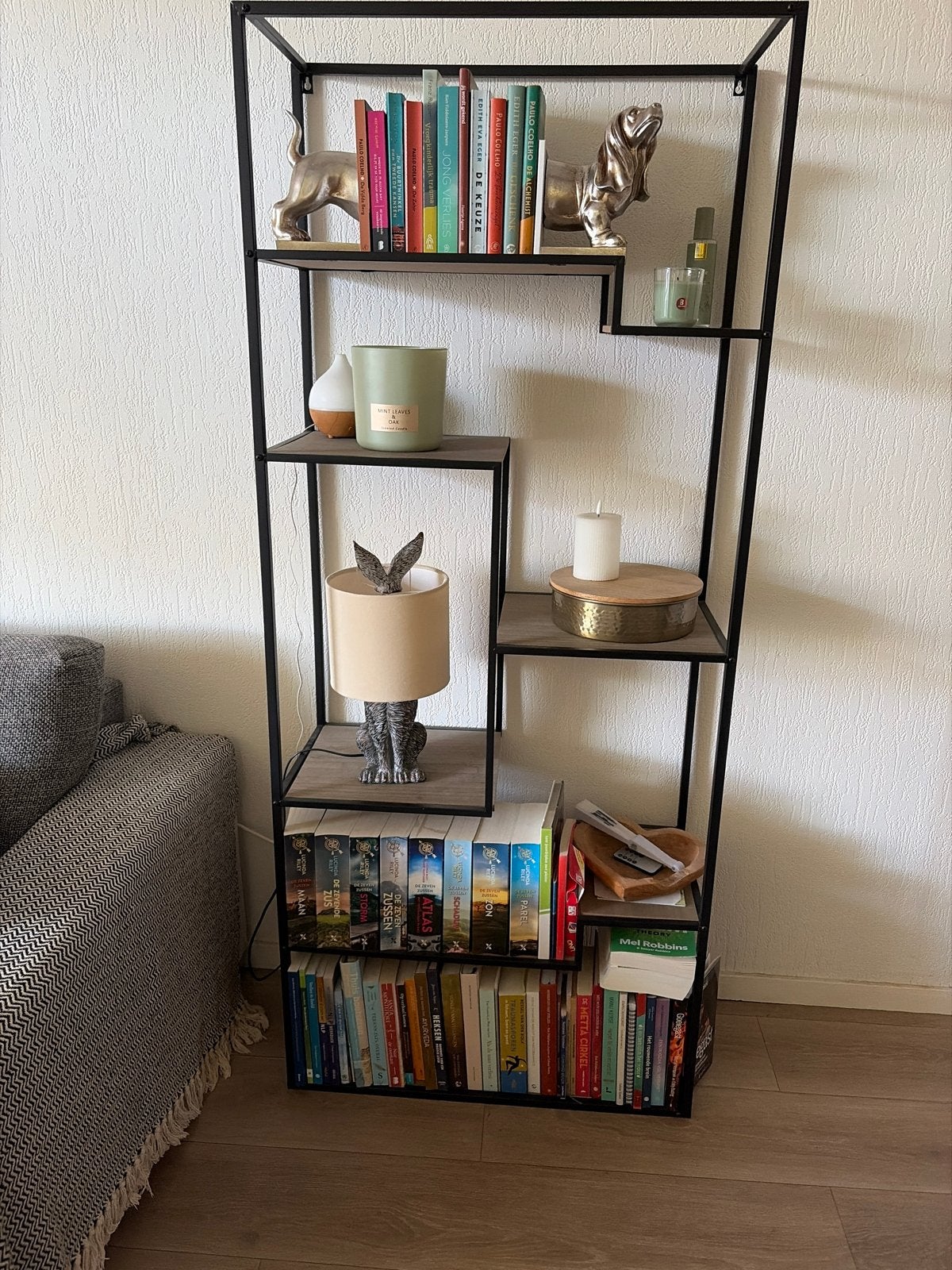 Zwart metalen open kast met houten planken, 170x72x32 cm, Ophalen, Met plank(en), Gebruikt, 50 tot 100 cm