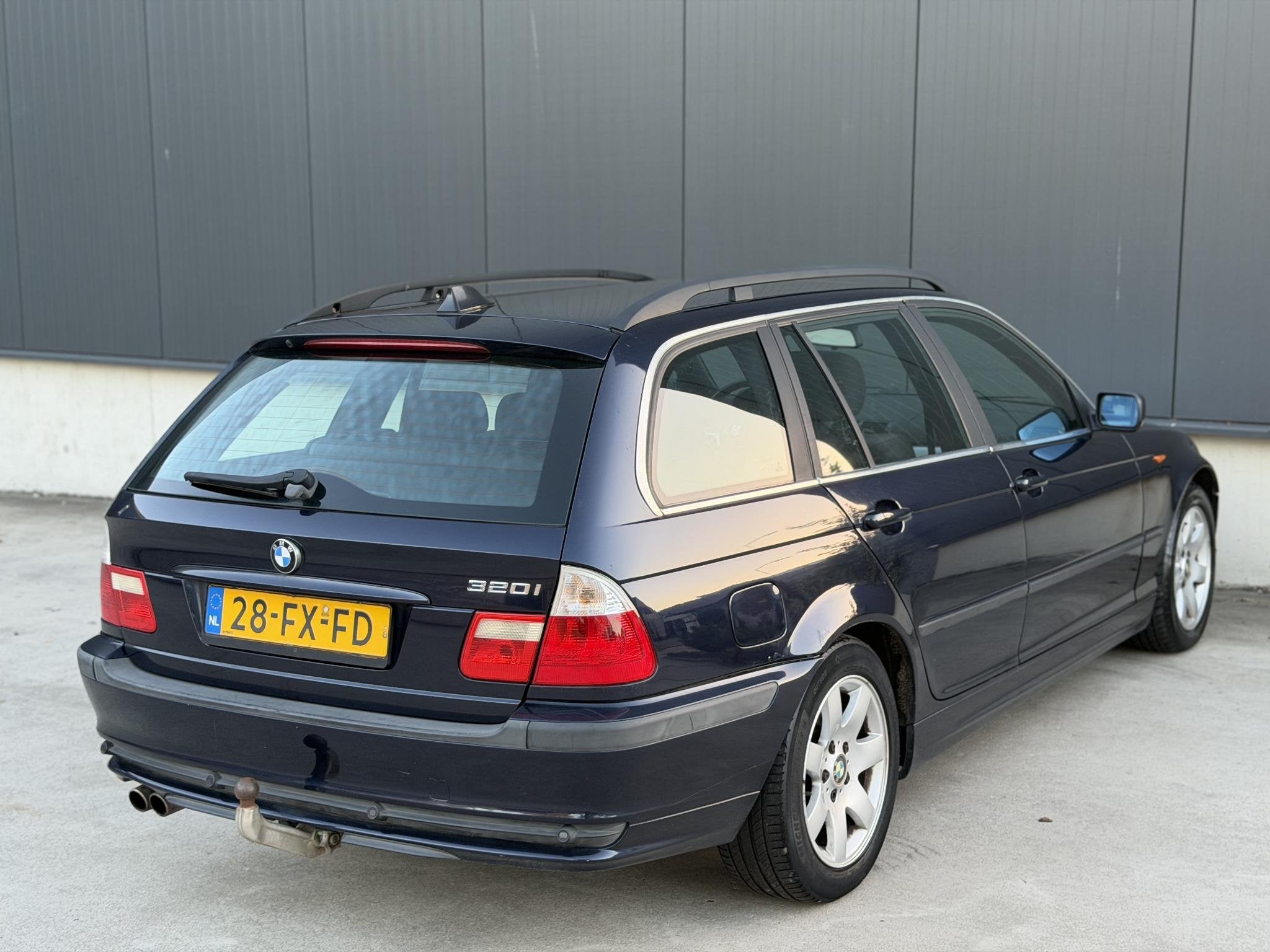 BMW 3-serie Touring 320i Executive l Sportstoelen l Automaat, Auto's, Automaat, Gebruikt, 150 pk, 1600 kg