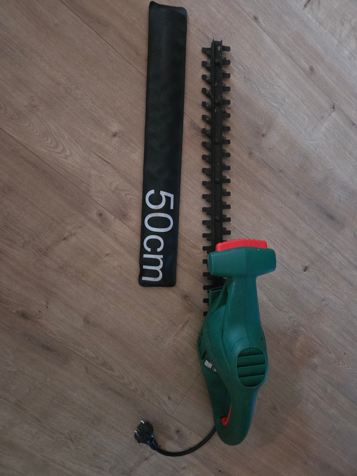 Black & Decker GT110 heggenschaar 420W met 50cm blad, Ophalen of Verzenden, Gebruikt, Elektrisch, Black & Decker