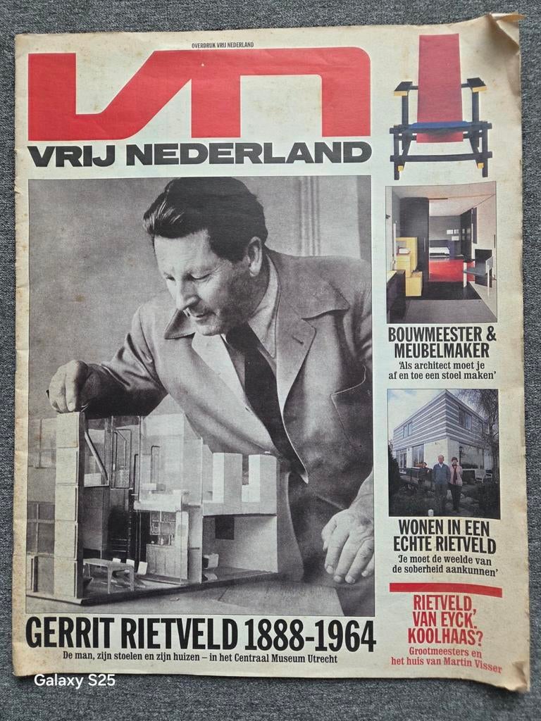 Gerrit Rietveld , Vrij Nederland, Ophalen of Verzenden, 1980 tot heden, Tijdschrift