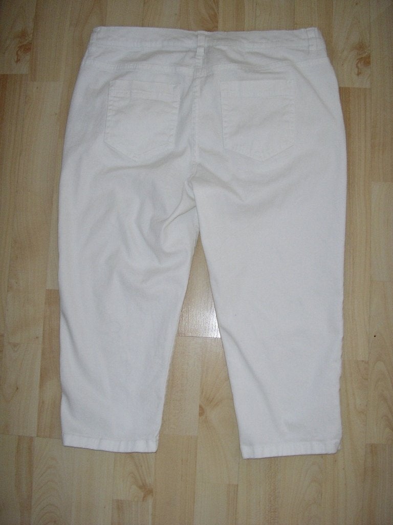 Driekwart broek maat L, Maat 38/40 (M), Wit, Nieuw, Ophalen of Verzenden