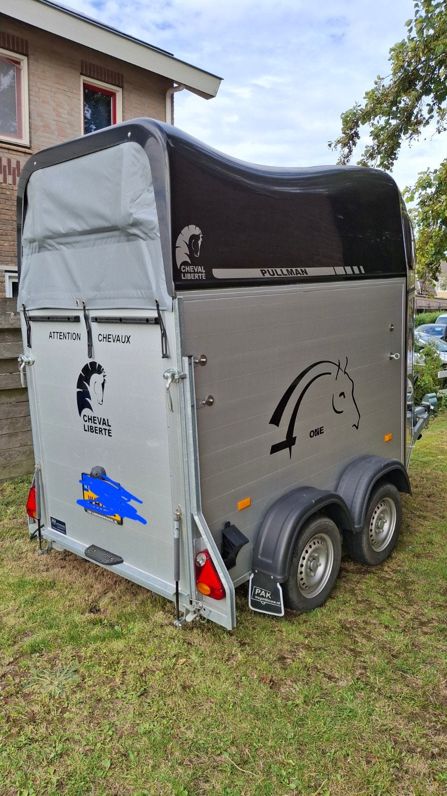 particuliere verkoop luxe 1,5 paards-trailer bouwjaar 2023!, Ophalen, Zo goed als nieuw, Aluminium, 2-paards trailer
