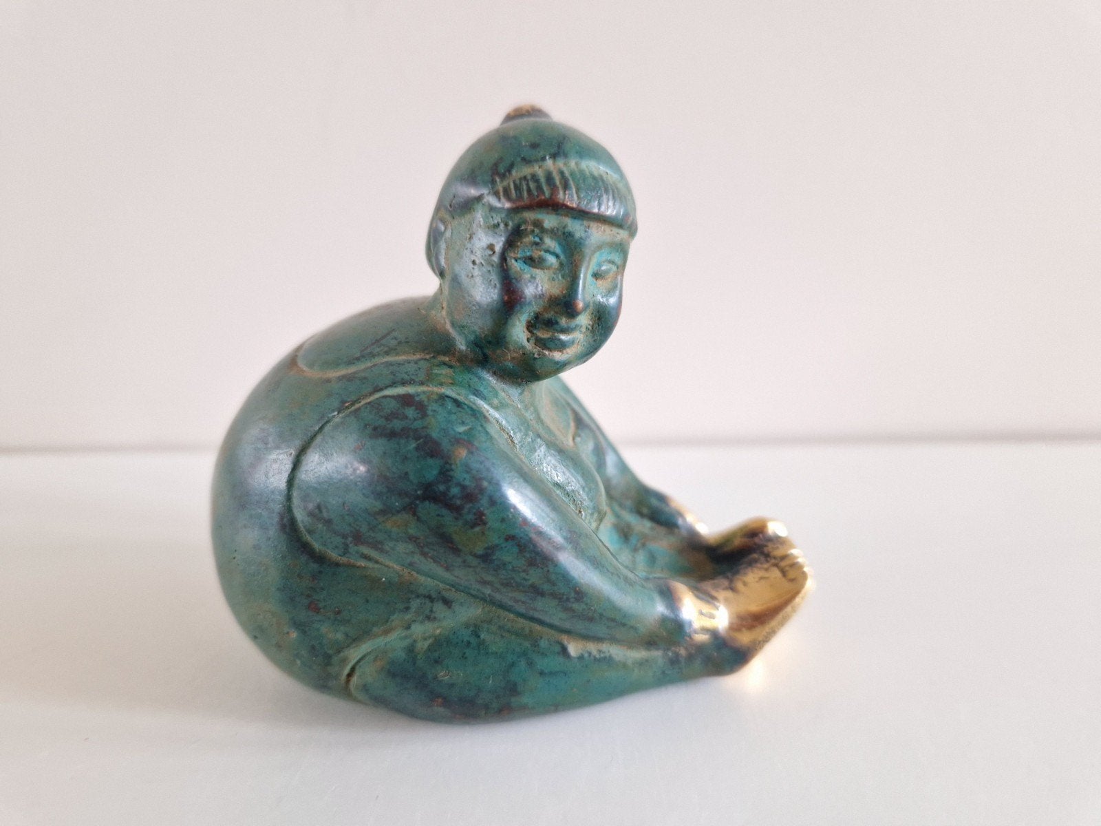 Bronzen beeldje dikke dame., Antiek en Kunst, Verzenden, Brons