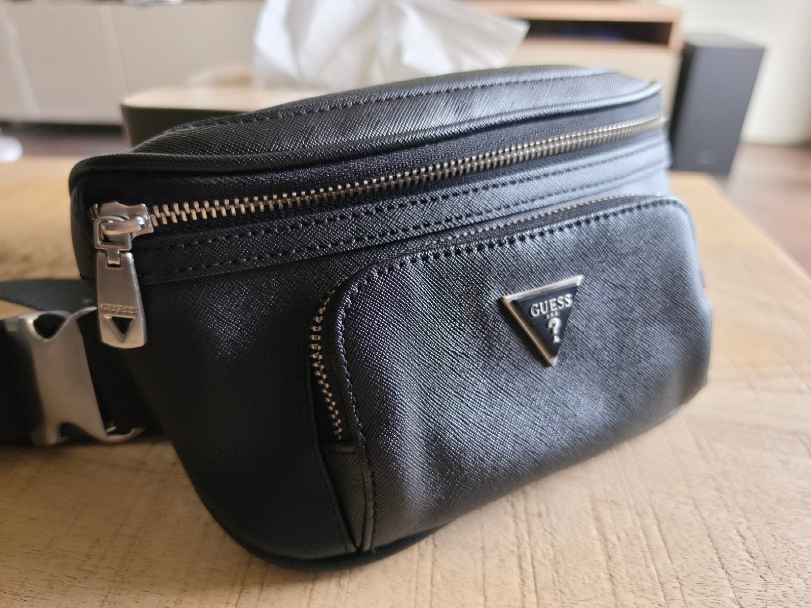 Guess Milano Heuptas Zwart., Ophalen of Verzenden, Zo goed als nieuw, Zwart