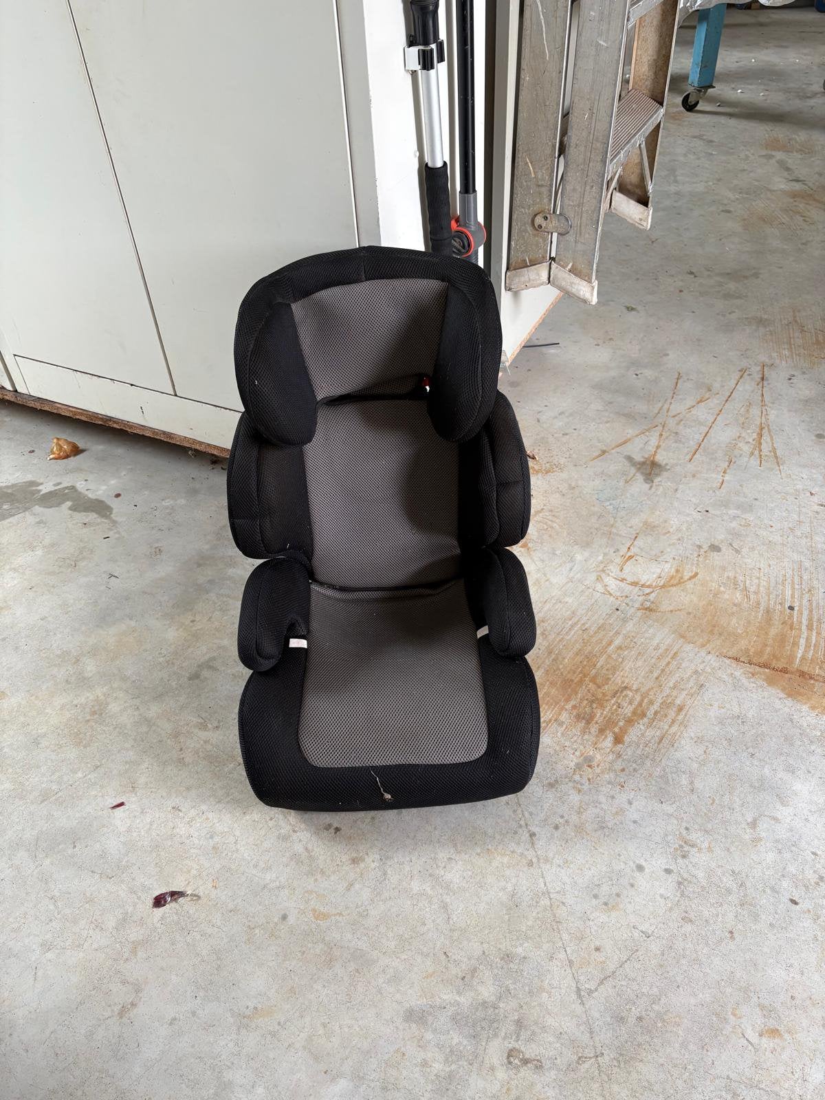Autostoel / stoelverhoger Dargun, Autogordel, 15 t/m 36 kg, Zijbescherming, Zo goed als nieuw