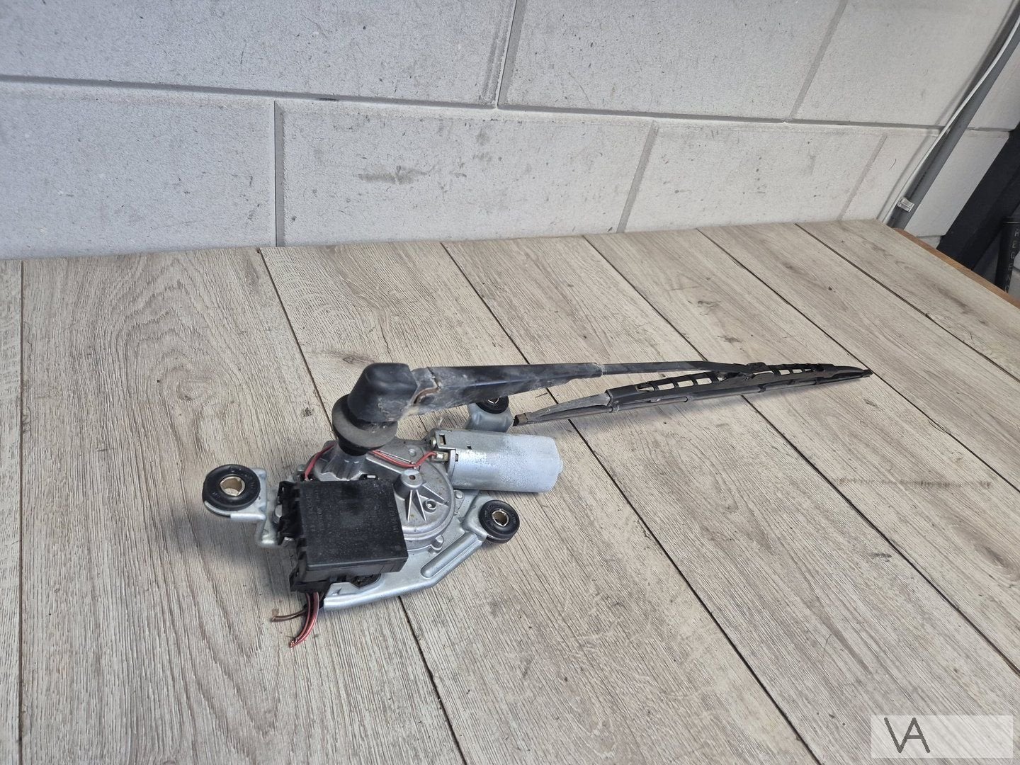 Ruitenwisser motor ACHTER van Range Rover 2001 - 2009 €200, -, -, Ophalen of Verzenden, -
