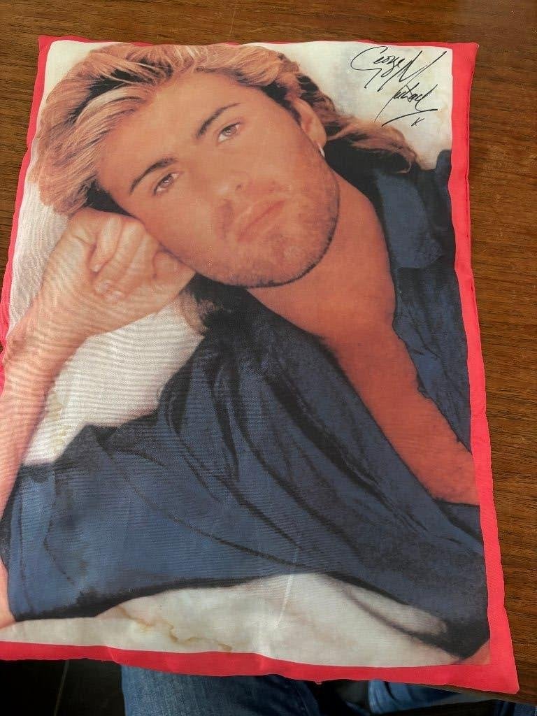 Kussen van George Michael  37 x 27 cm, Overige merken, Met print, Ophalen of Verzenden, Zo goed als nieuw
