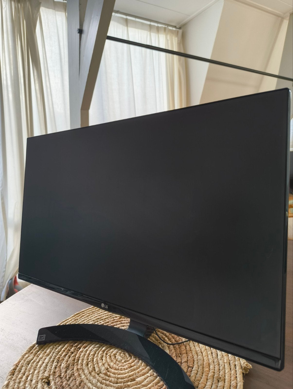 LG 24MP68VQ-P Full HD - 24 inch, Computers en Software, Monitoren, Zo goed als nieuw, 60 Hz of minder, DVI, HDMI, VGA, Gaming