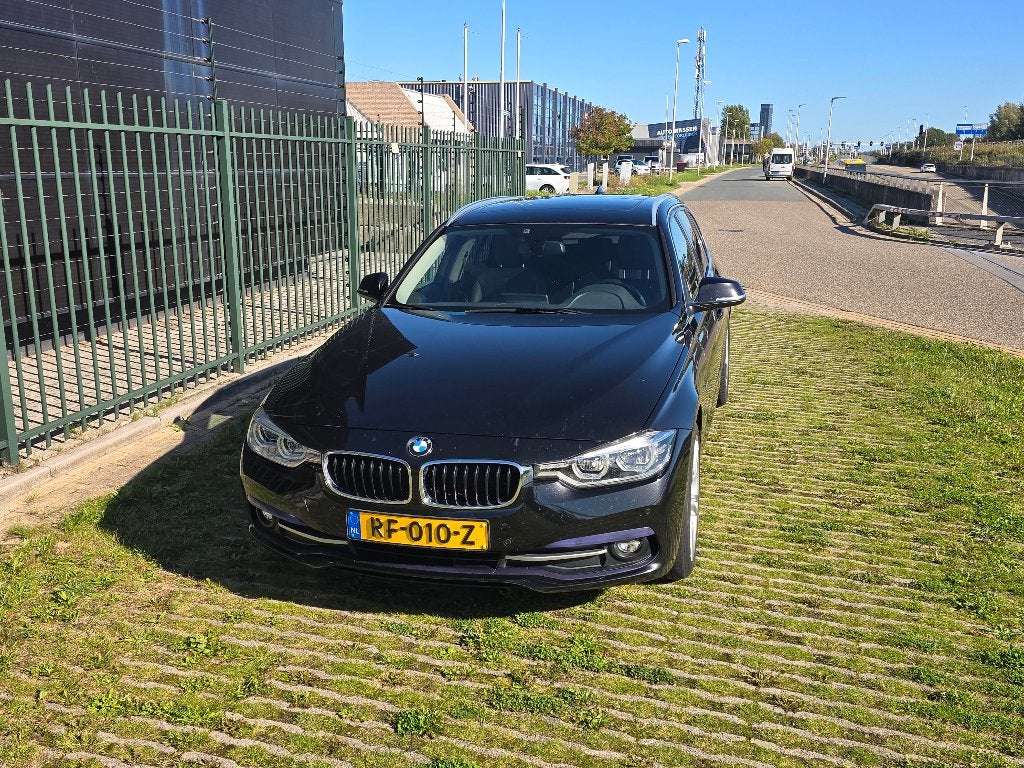 BMW 3-Serie 320d 163pk Efficientdynamics Ed. Aut 2017 Zwart, Auto's, Automaat, Achterwielaandrijving, 4 cilinders, Diesel