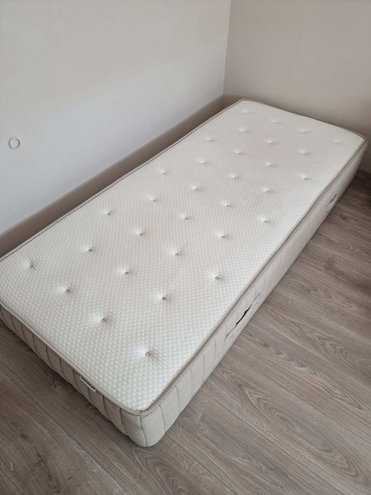MOOI & COMFORTABEL IKEA MATRAS VATNESTRÖM, Ophalen, Gebruikt, 90 cm, Eenpersoons