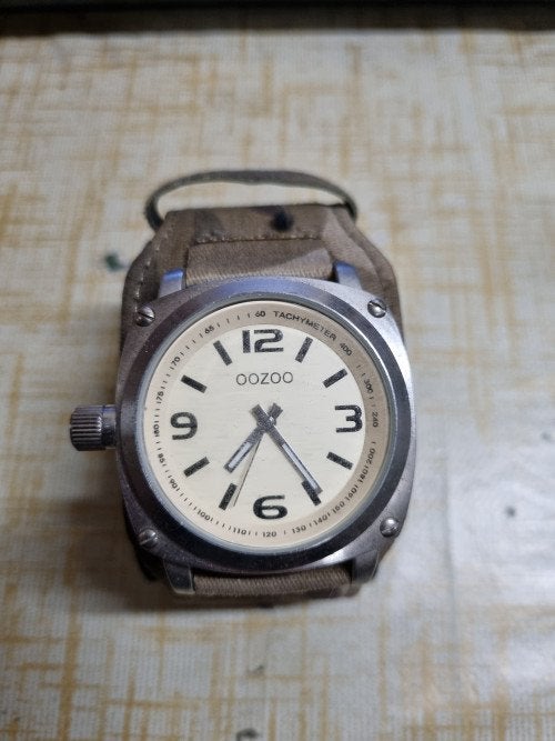 Horloge oozoo met leger bandje, Sieraden, Tassen en Uiterlijk, Overige Accessoires, Ophalen of Verzenden, 'T Olde Gre-j, Info@toldegrej.nl