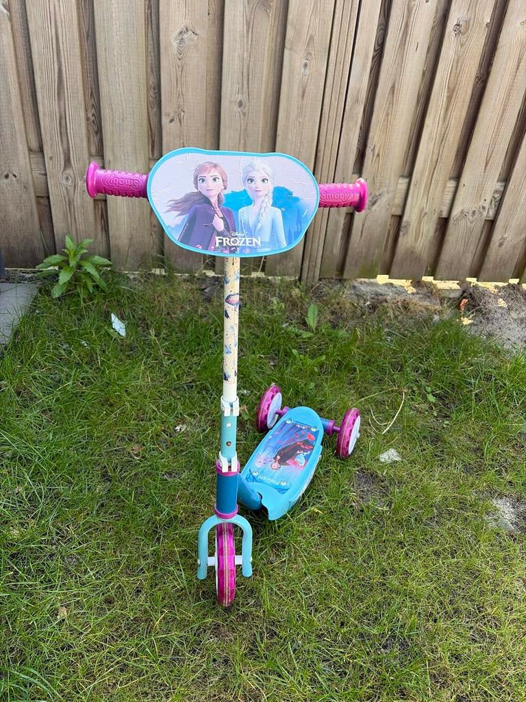 Leuke Frozen step gratis af te halen, Fietsen en Brommers, Steps, Ophalen of Verzenden, Zo goed als nieuw, Gewone step