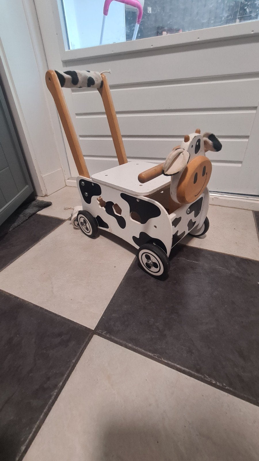 Houten loopwagen/rijdier koe voor de kleintjes, Ophalen, Gebruikt, Overige typen, Met wieltjes