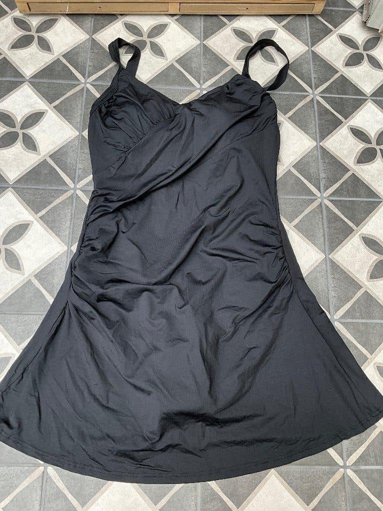 Zwarte badpakjurk merk Beachwave Maat 40, Zwart, Nieuw, Badpak, Ophalen of Verzenden