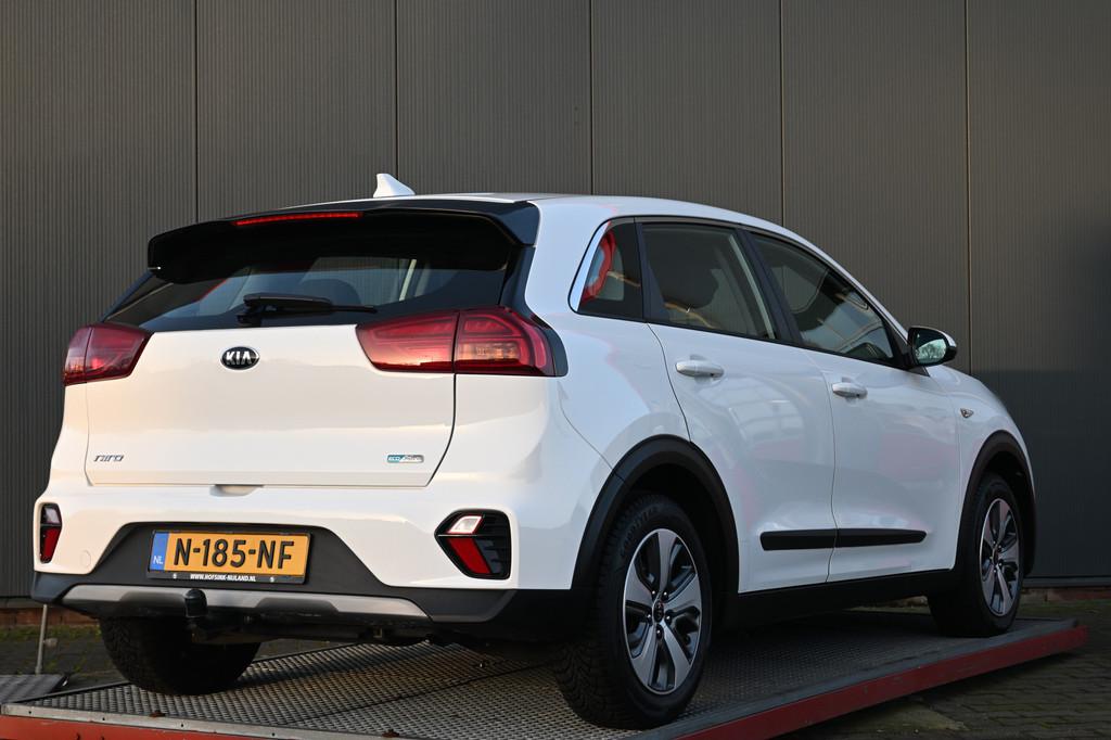 Kia Niro 1.6 GDi Hybrid ComfortLine trekhaak (bj 2021), Auto's, Kia, Stof, Gebruikt, Start-stop-systeem, Wit