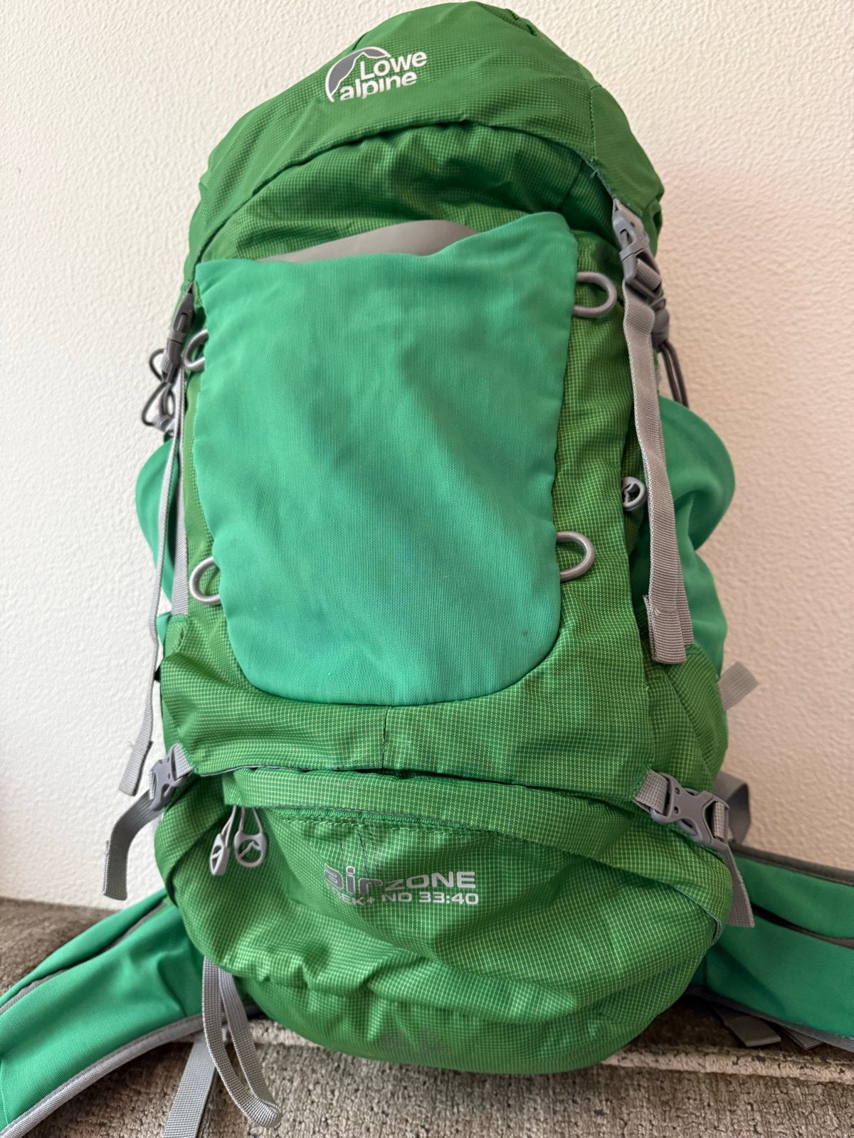 Lowe Alpine AirZone ND 33:40 rugzak met geïntegreerde regenh, 25 tot 40 cm, Ophalen of Verzenden, Zo goed als nieuw, Trekking