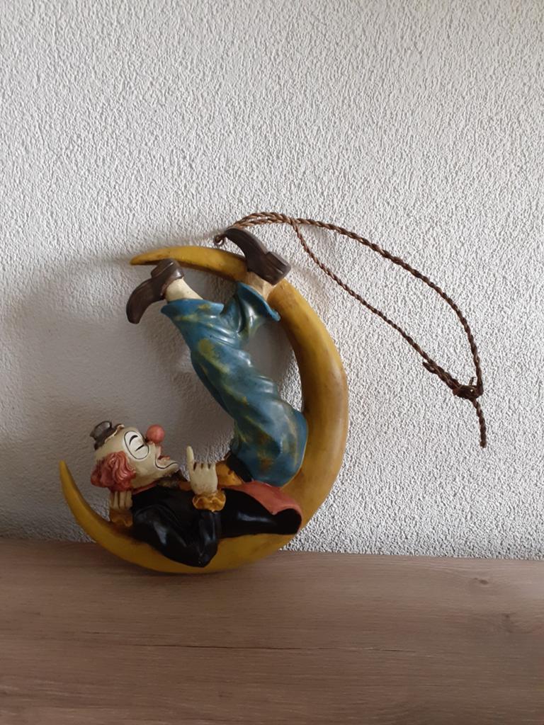Clown in maan hangdecoratie, Huis en Inrichting, Woonaccessoires | Schalen en Manden, Ophalen, Zo goed als nieuw
