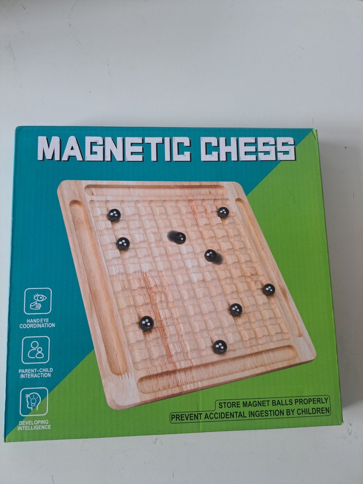 Nieuw Magnetisch Schaakspel - Houten Bord & Ballen, Een of twee spelers, Ophalen of Verzenden, Nieuw