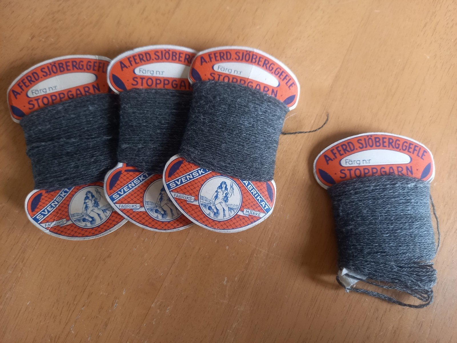 4 Zweedse wolkaartjes met grijze stopwol - A. Ferd. Sjöberg, Ophalen of Verzenden