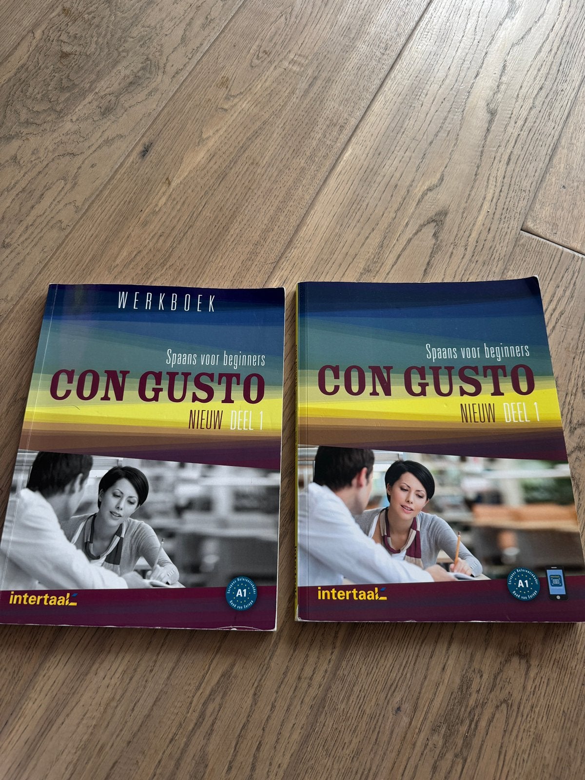 Con Gusto deel 1 werkboek + tekstboek, Ophalen of Verzenden, Zo goed als nieuw, Overige niveaus, Nederlands