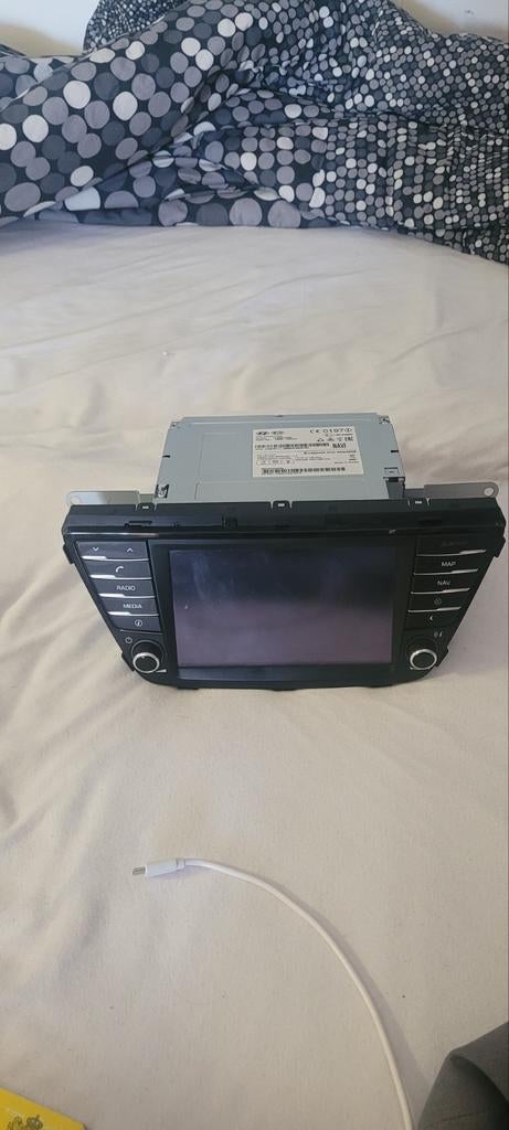 Autoradio met navigatie en bluetooth Hyundai i20 (2016), Auto diversen, Autoradio's, Ophalen of Verzenden, Gebruikt