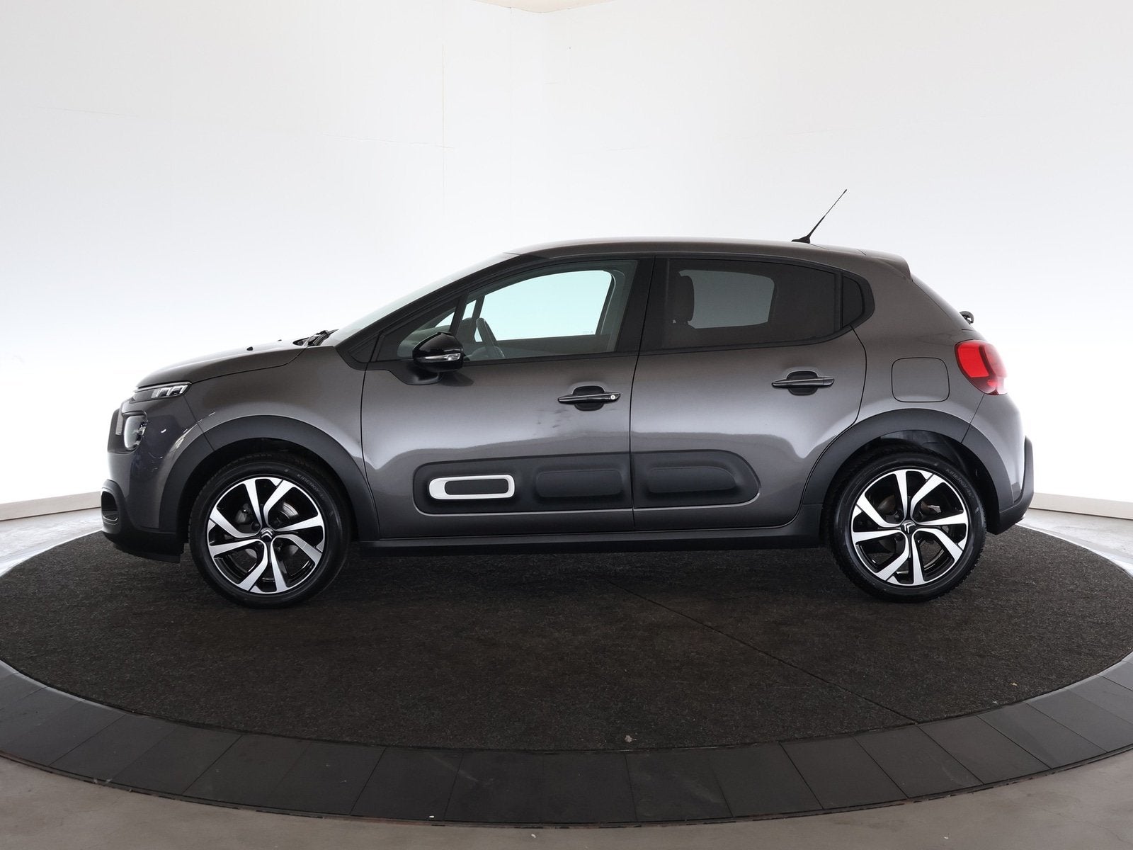 Citroën C3 1.2 PureTech Max | Techno Nav Pack | Fabrieks ga, Gebruikt, 1199 cc, 450 kg, 49 €/maand