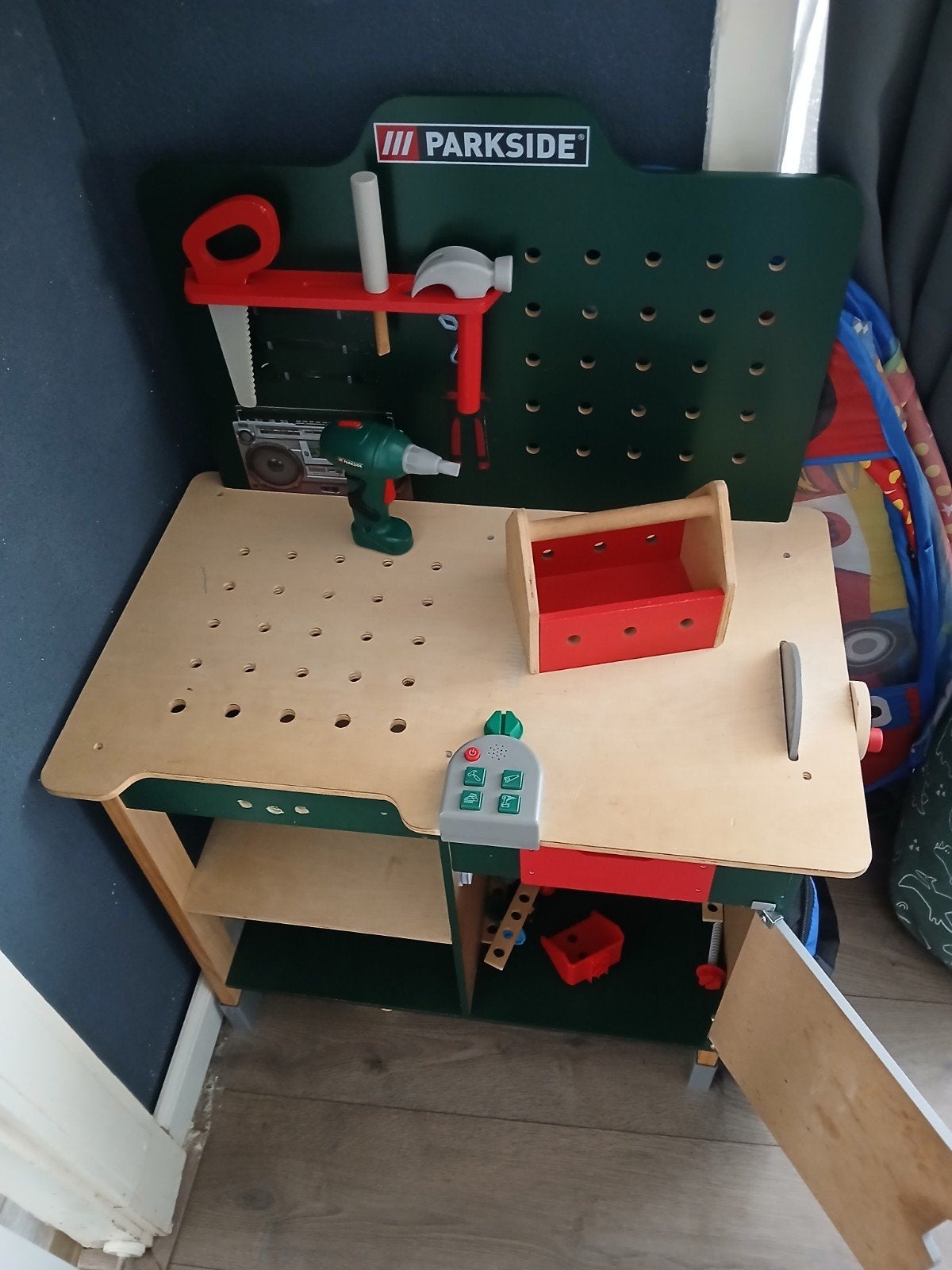 werkbank met toebehoren