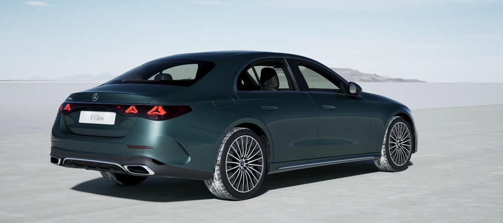 Mercedes-Benz E-klasse 300 e AMG Line - Airmatic - Trekhaak, Automaat, 12 maanden, Achterwielaandrijving, Gebruikt