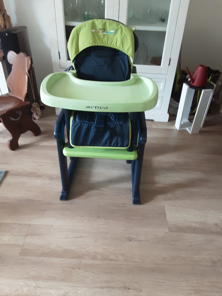 JANE Activa Baby Eetstoel ., Kinderen en Baby's, Kinderstoelen, Ophalen, Zo goed als nieuw, Meegroeistoel, Gordel(s)