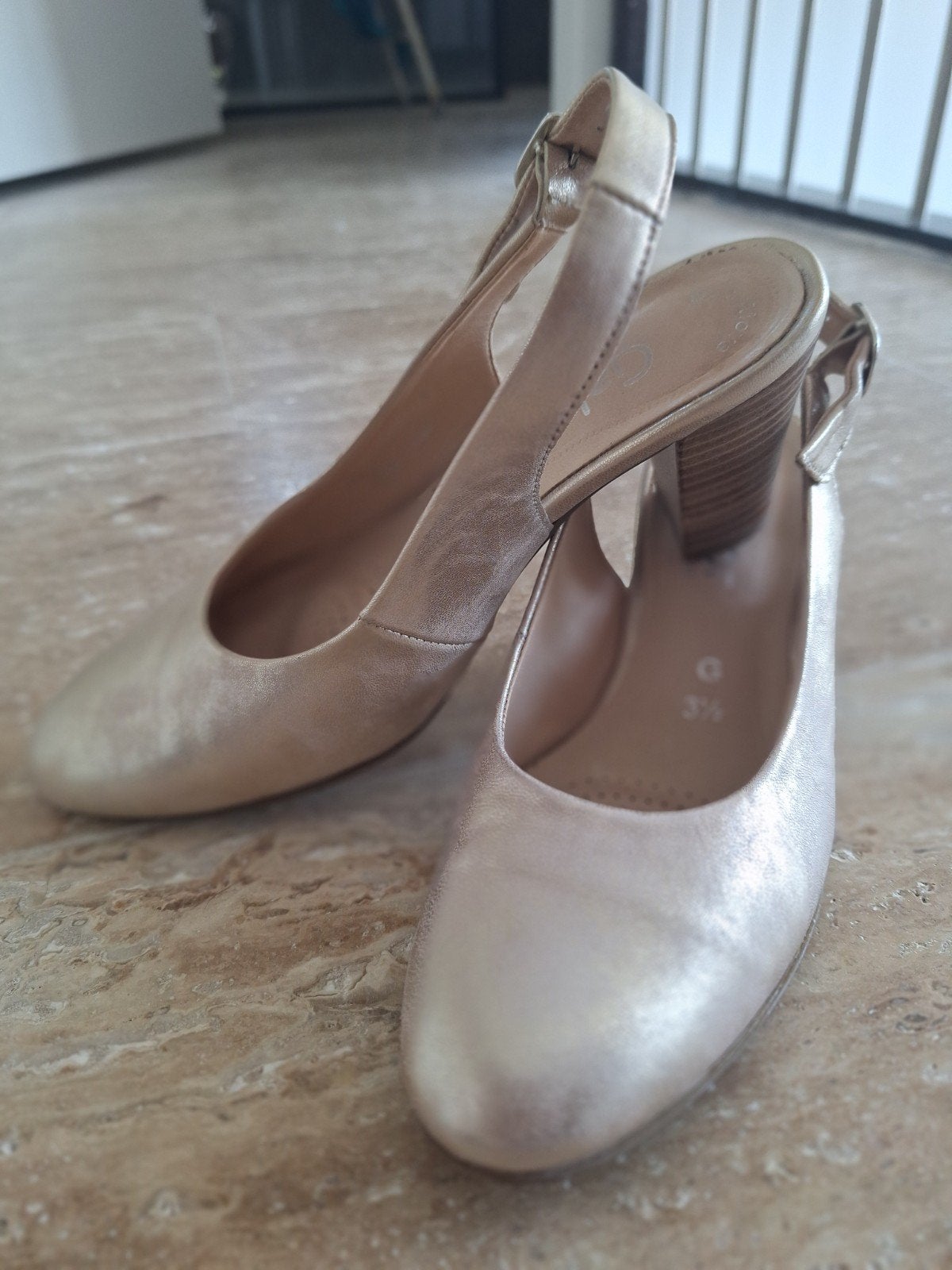 schoenen Gabor, Overige kleuren, Gabor, Zo goed als nieuw, Sandalen of Muiltjes
