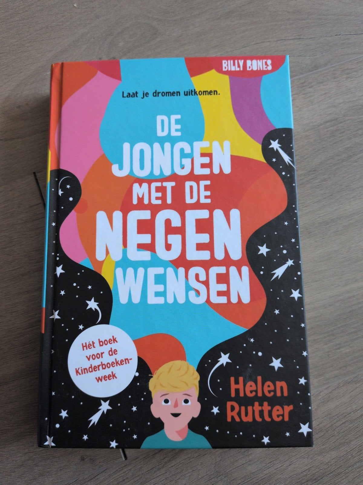 De Jongen met de Negen Wensen - Helen Rutter, Boeken, Ophalen of Verzenden, Zo goed als nieuw, Helen Rutter, Fictie algemeen