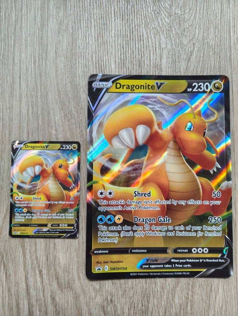 Dragonite V SWSH154 Promo Pokemon Kaart (Normaal & Jumbo), Ophalen of Verzenden, Zo goed als nieuw, Meerdere kaarten, Foil