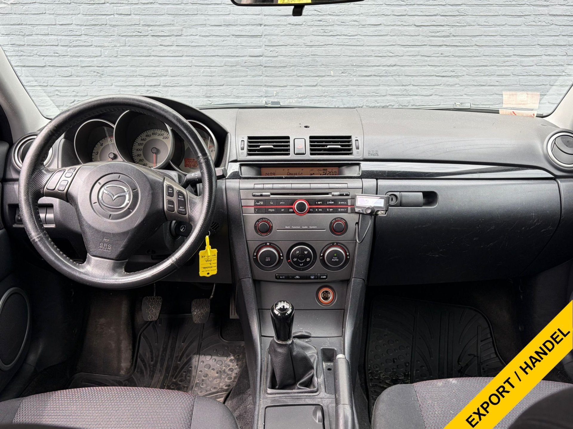 Mazda 3 1.6 CiTD Ecc Trekhaak Cruise Control Executive Lmv B, Auto's, Stof, Zwart, Origineel Nederlands, Bedrijf