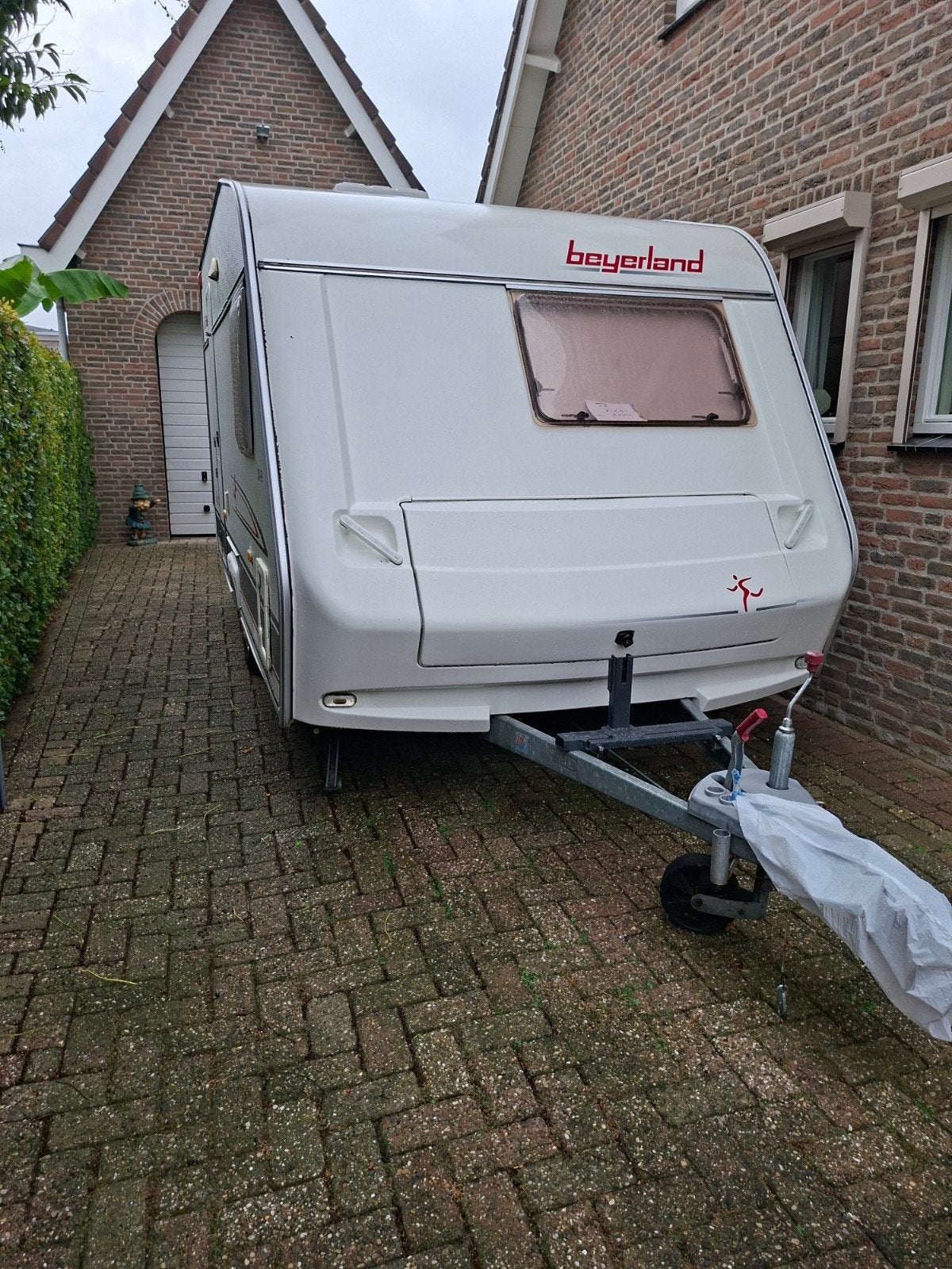 Beyerland, Sprinter FB 390 Sport, Caravans en Kamperen, Frans bed, Treinzit, Particulier, Luifel