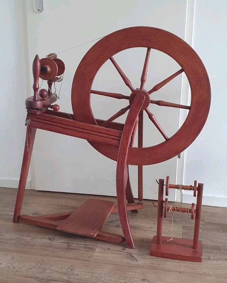 Ashford Traditional Spinnewiel met Lazy Kate, Ophalen of Verzenden, Gebruikt, Spinnewiel