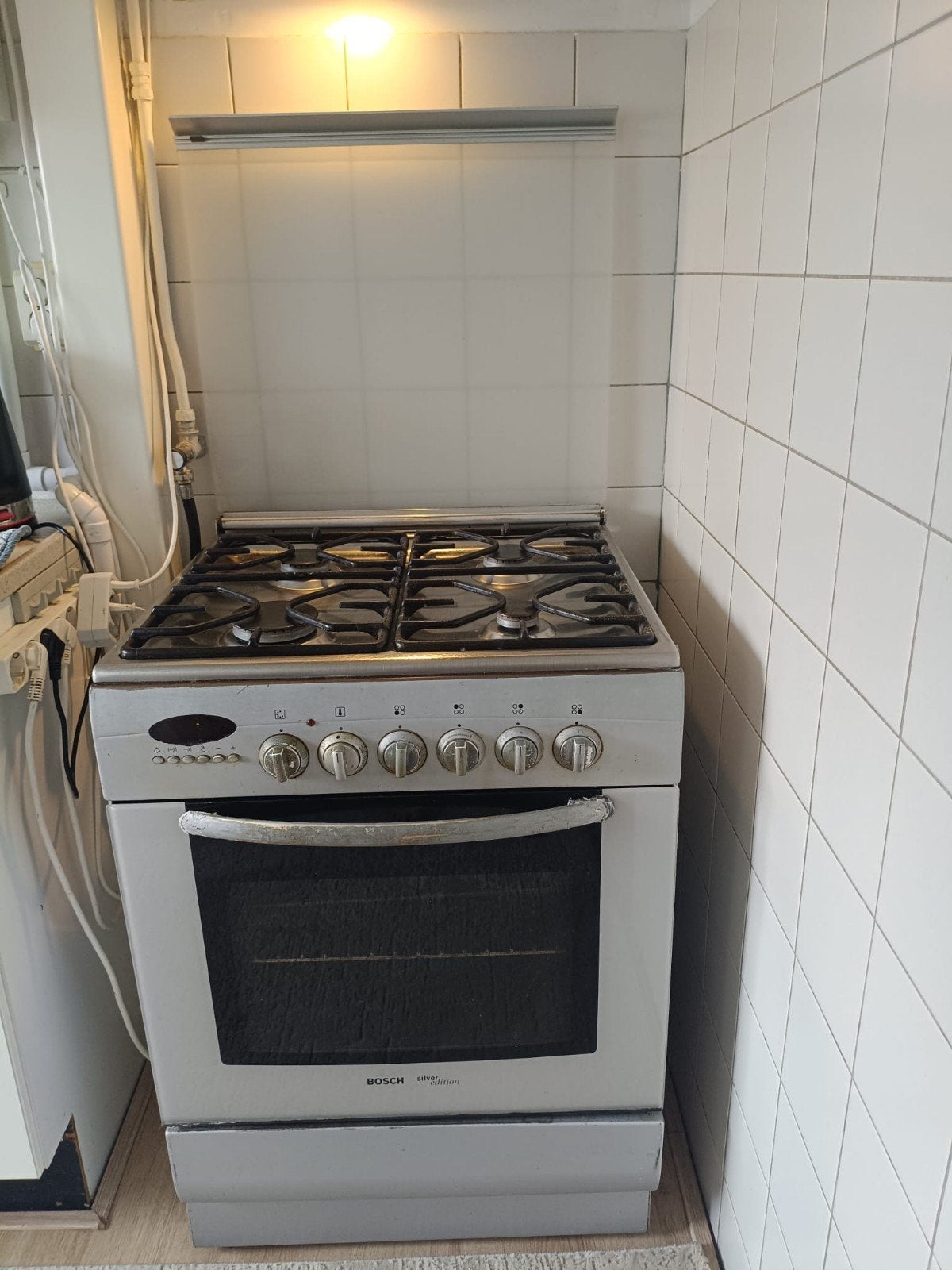 Gasfornuis in goede staat, gratis afhalen in Dordrecht, Witgoed en Apparatuur, Gebruikt, Gas, 4 kookzones, Ophalen of Verzenden