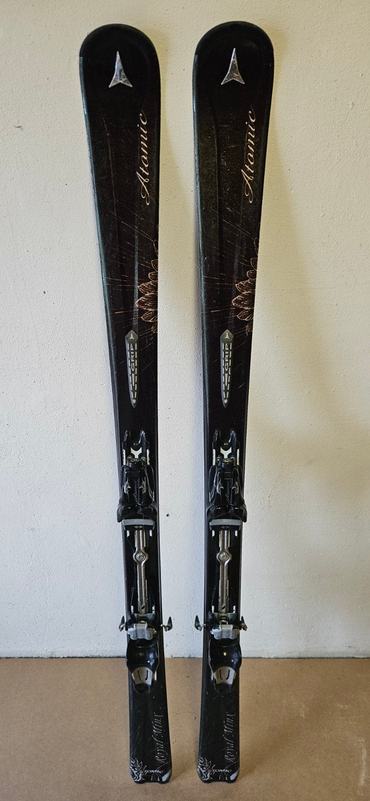 TOPstaat Atomic Royal Minx Dames Ski 150cm gewaxtgeslepen-49, 140 tot 160 cm, Gebruikt, Ophalen of Verzenden, Carve