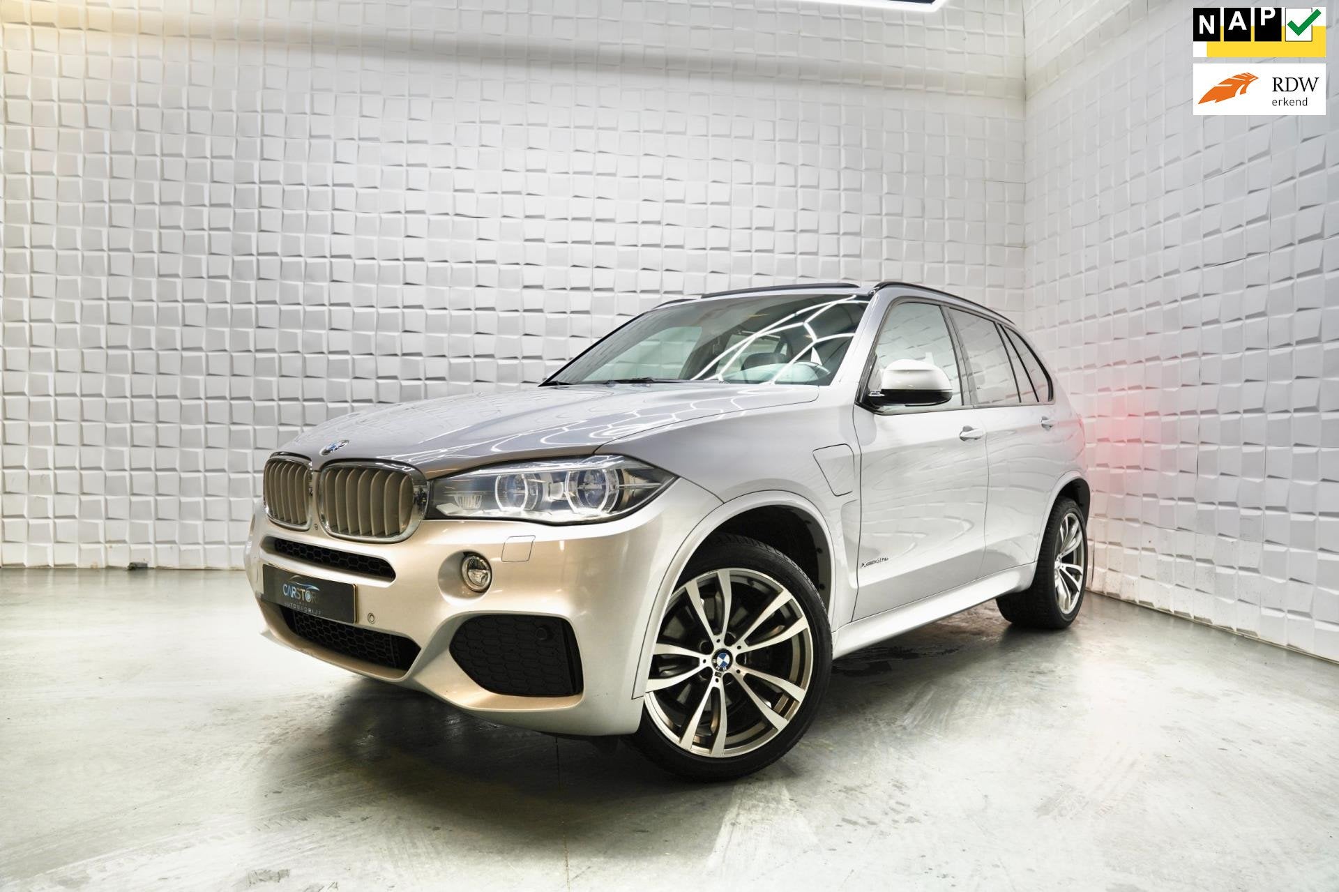 BMW X5 XDrive40e High Executive M PAKKET PANO LEER HUD, Auto's, BMW, Dealer onderhouden, Gebruikt, 4 cilinders, Bedrijf