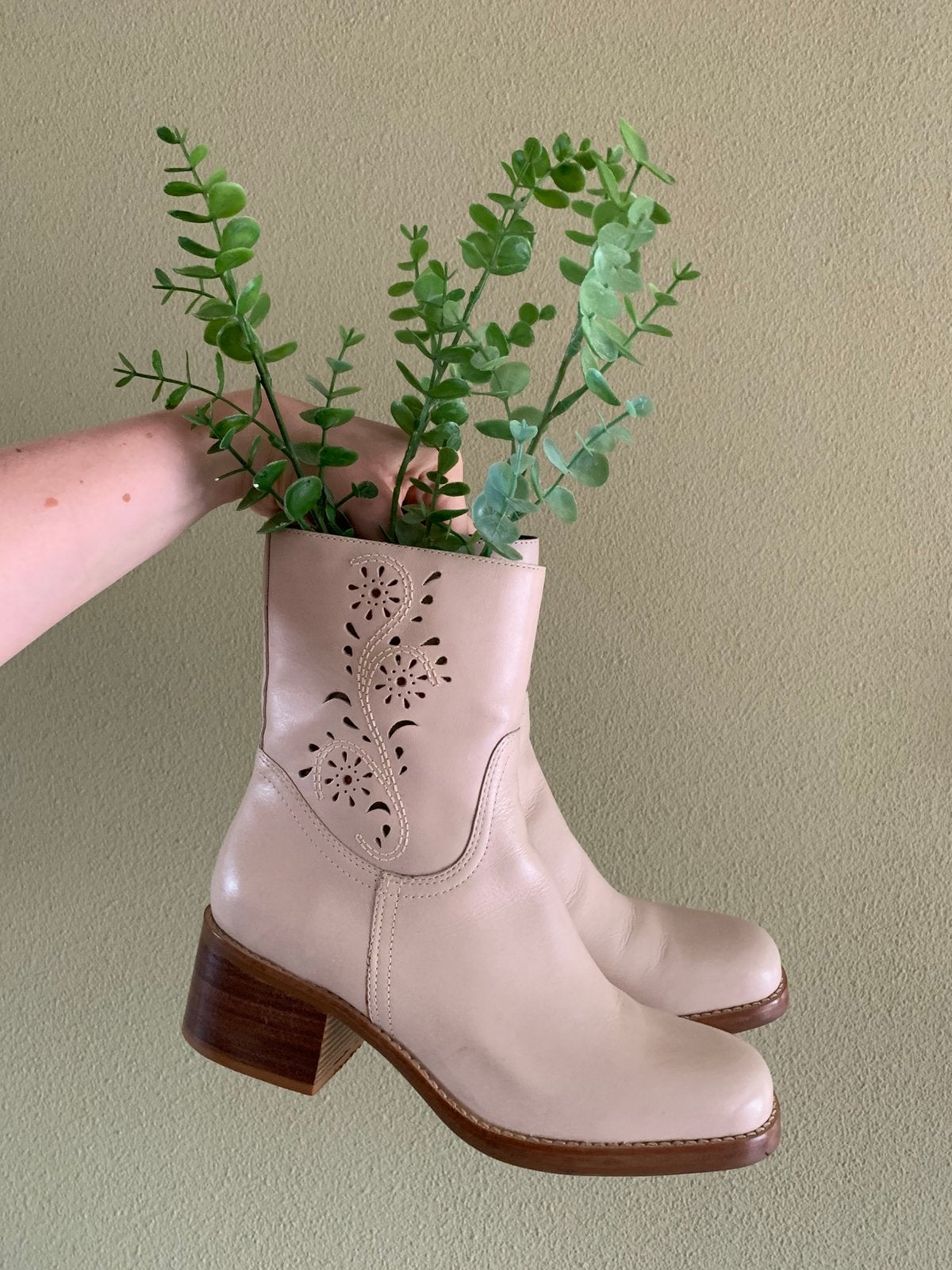 Campus retro boots blokhak 37 flowerboots enkellaarsjes rits, Kleding | Dames, Schoenen, -, Beige, -, Lage of Enkellaarzen