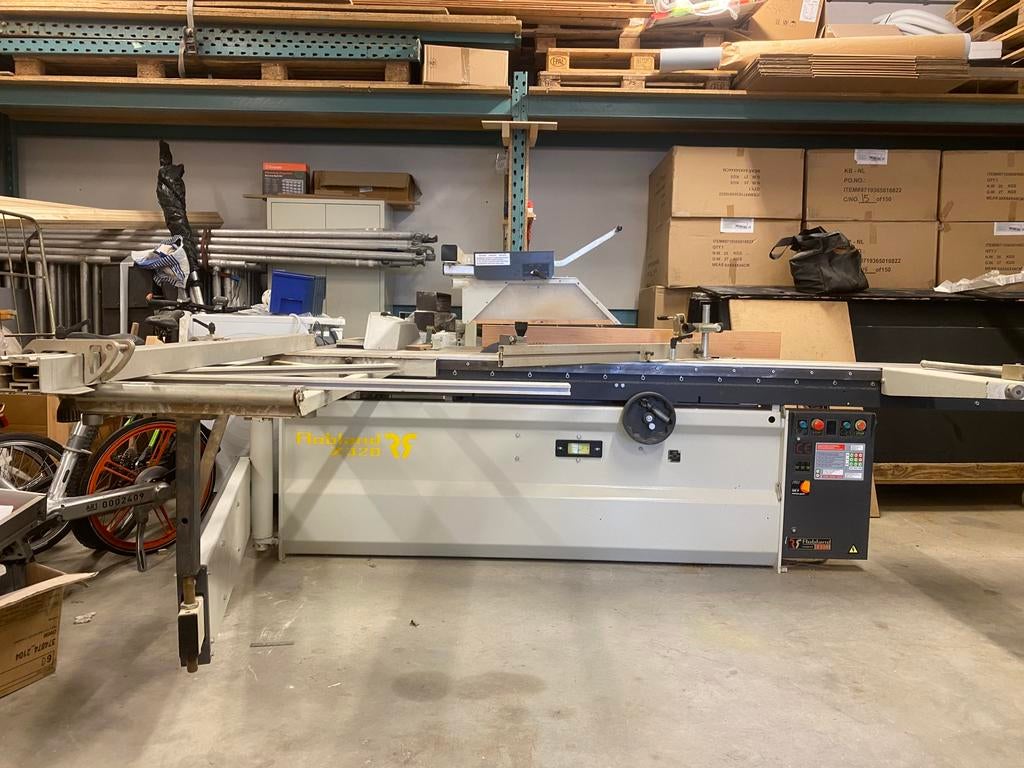 Robland Z320 formaatzaag te koop–3200mm roltafel+voorritser, Zakelijke goederen, Machines en Bouw | Houtbewerking, Ophalen