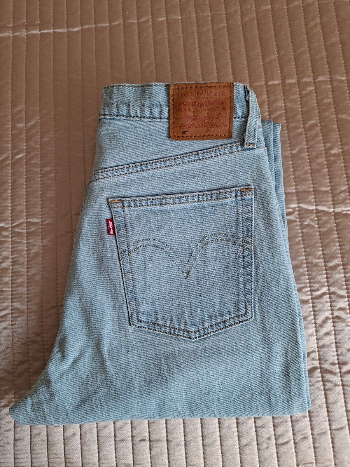 Levi's 501 Crop Jeans – W30 L32 – Light Wash, Blauw, Nieuw, Ophalen of Verzenden, W30 - W32 (confectie 38/40)