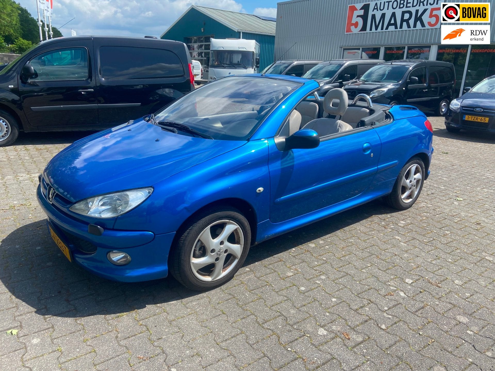 Peugeot 206 CC 1.6-16V Automaat incl beurt/apk, Gebruikt, 4 cilinders, Cabriolet, Leder
