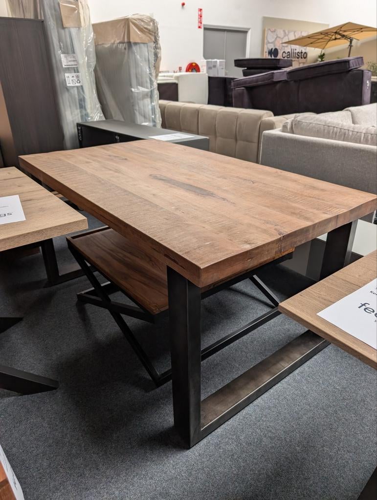 Eetkamertafel Feelings Kenzo 160cm - Ideaal voor appartement, Overige houtsoorten, Gebruikt, Ophalen of Verzenden, 150 tot 200 cm
