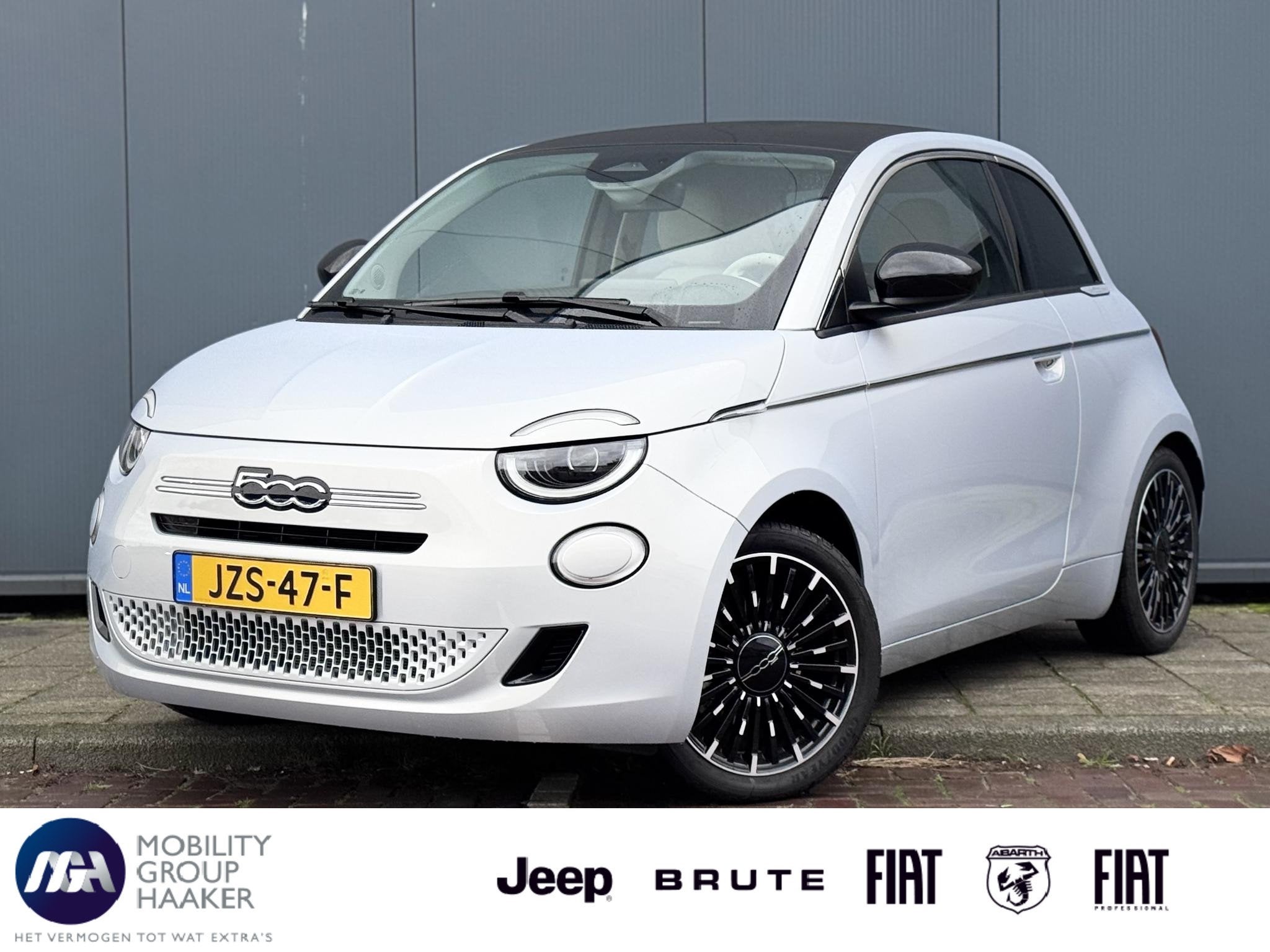 Fiat 500 1.0 Hybrid La Prima | Apple-Android | Panoramadak |, Auto's, Gebruikt, Euro 6, 4 stoelen, Wit