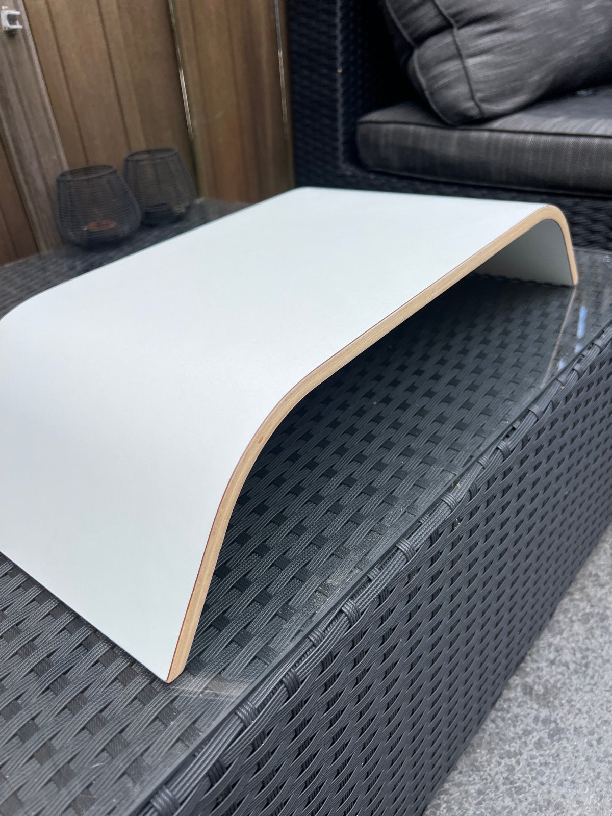 Witte monitorstandaard van hout, Ophalen, Hout, Zo goed als nieuw, Modern
